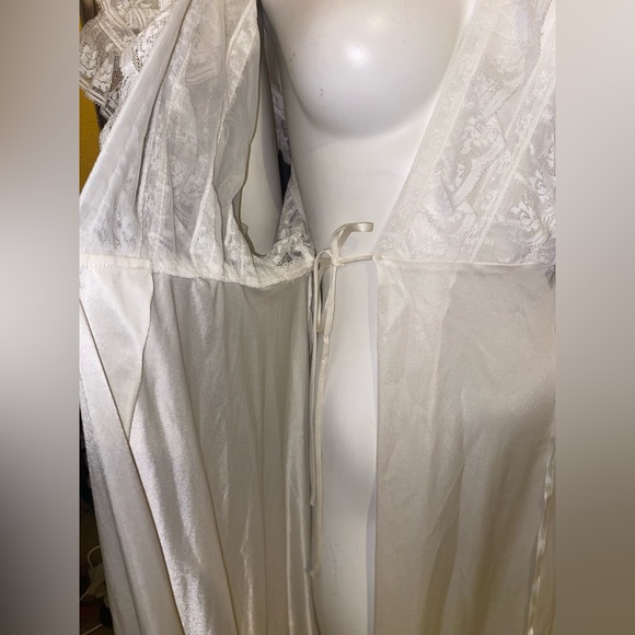 Vintage Lily Of France by rosa paleo-szule Cream Peignoir Robe - Picture 8 of 8